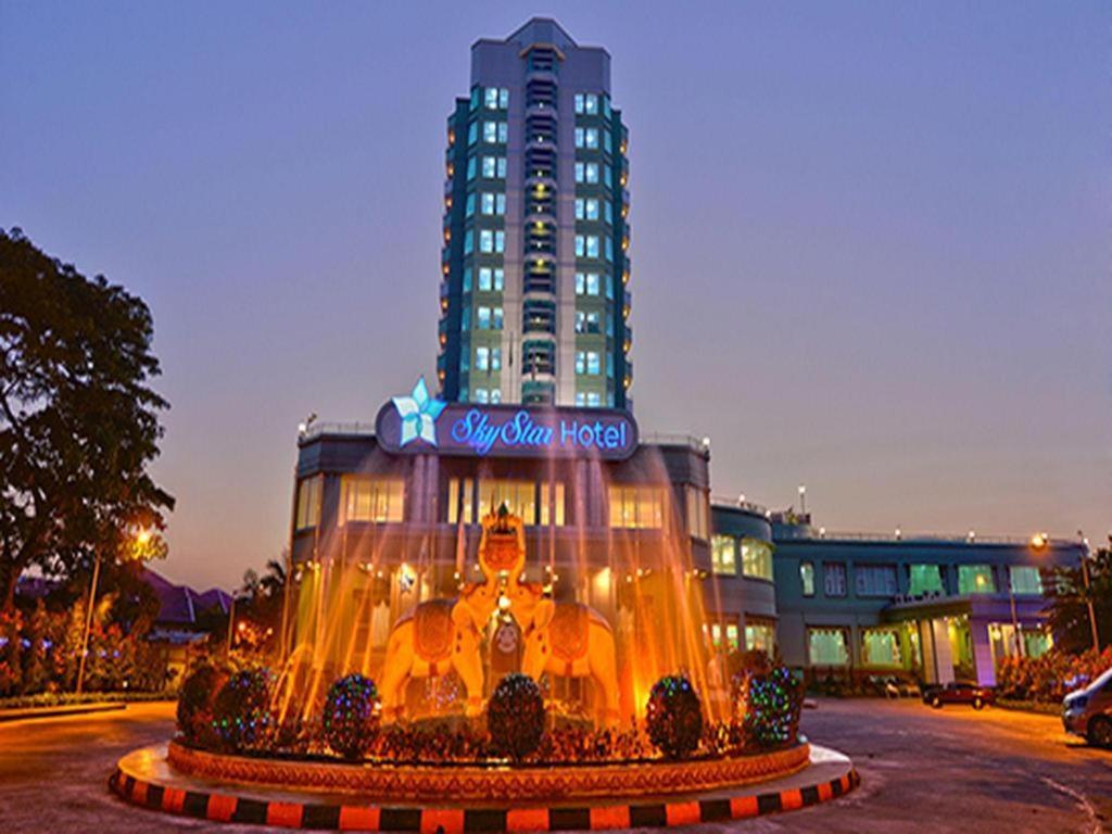 Sky Star Hotel Yangon Exterior photo