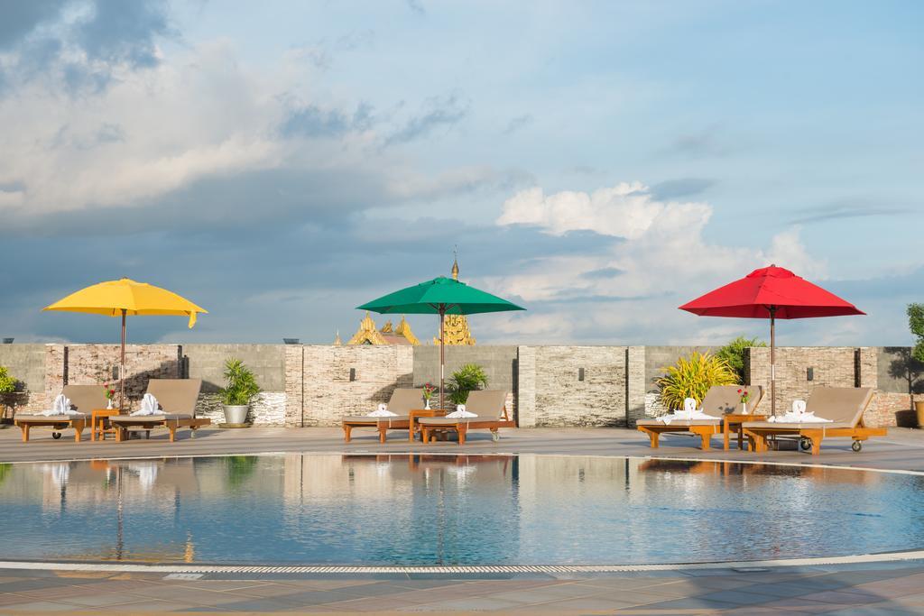 Sky Star Hotel Yangon Exterior photo